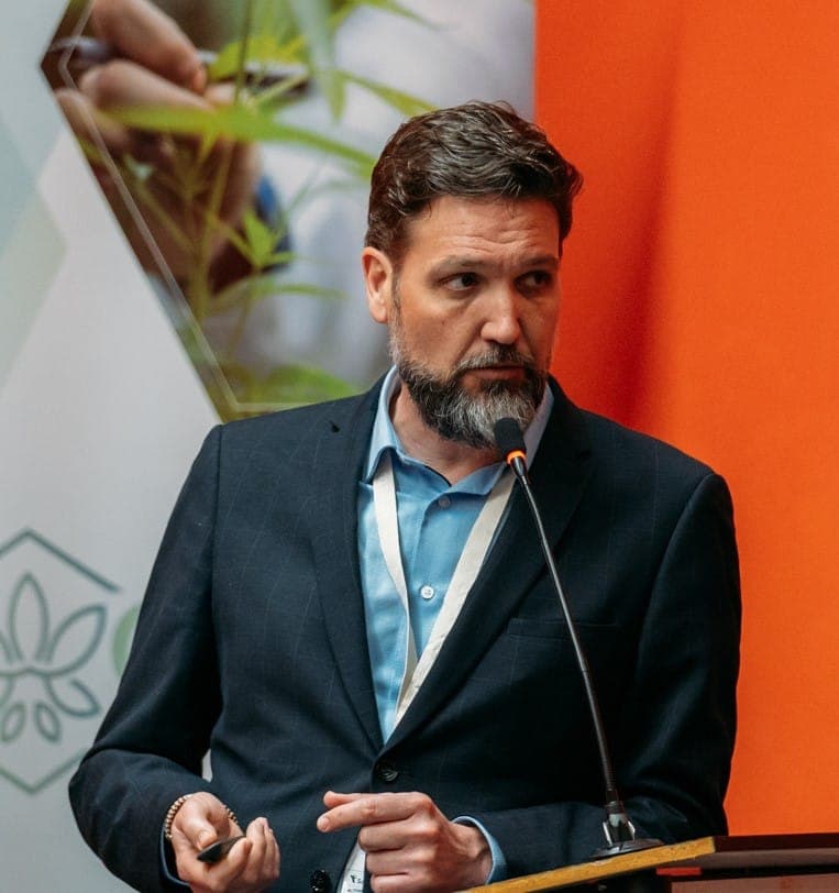 Guillermo Moreno, Scientific Director bei Khiron Europe.